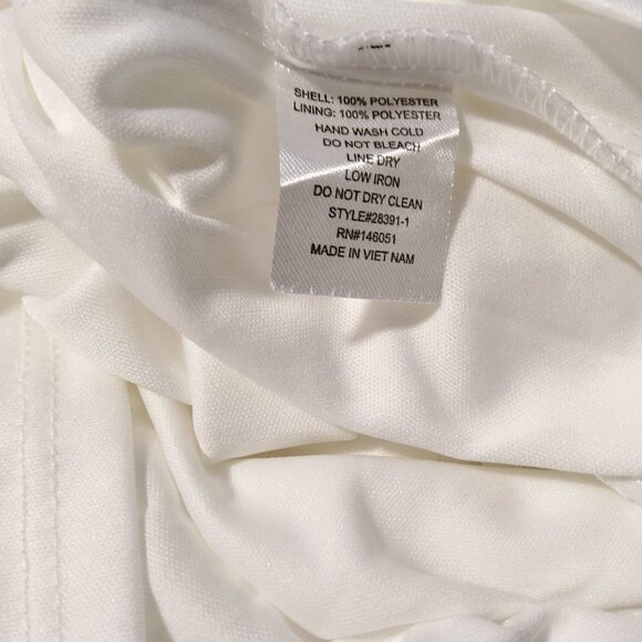 Monteau Los Angeles Womens XL Ivory Ruffle Sleeve Blouse Keyhole back closure - Picture 2 of 11